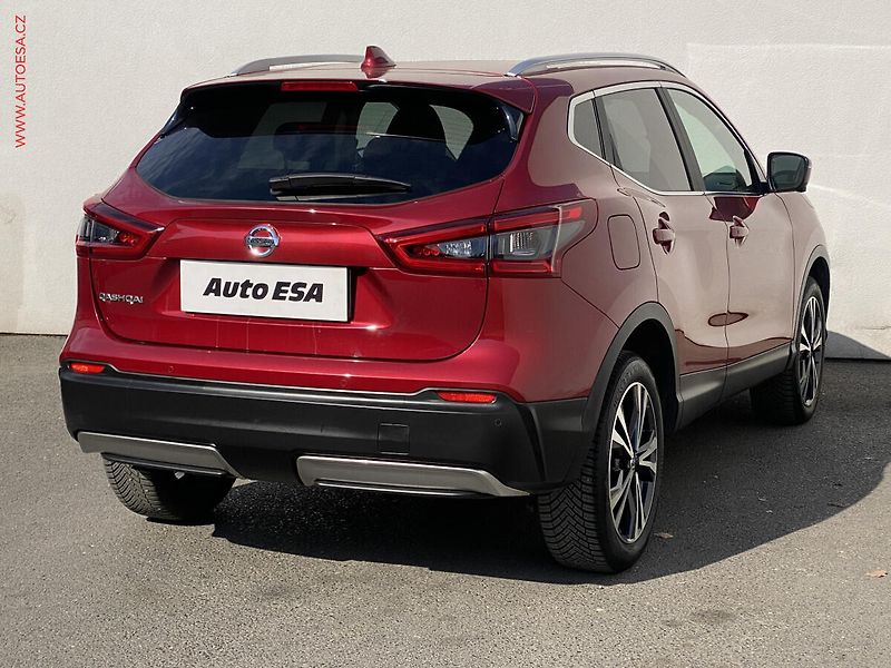 Nissan Qashqai (2018) 1.2 DIG-T, N-Connecta, LED - fotka 4 z 19