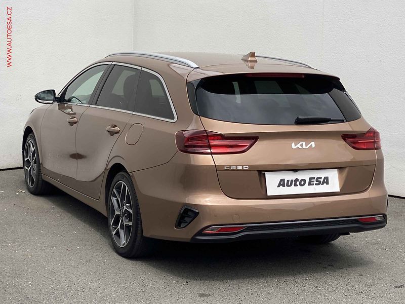Kia Ceed (2023) 1.5 T-GDi SW, 1.maj,ČR, TOP - fotka 6 z 18