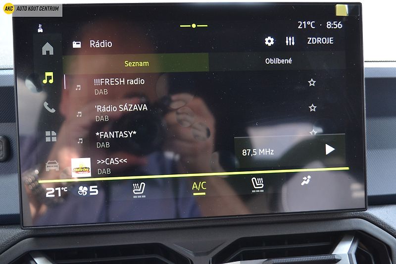 Dacia Duster NEW  JOURNEY  MHEV TCe 130 4x4 - fotka 37 z 54
