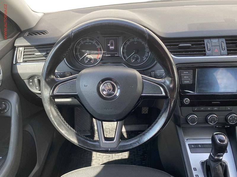 Škoda Octavia (2017) 1.0TSI, ČR, DSG, AC - fotka 11 z 16