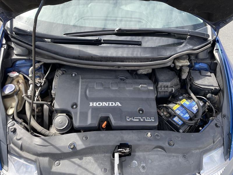 Honda Civic 2,2 CTDi*103kW*+ Al kola 17 l - fotka 31 z 35
