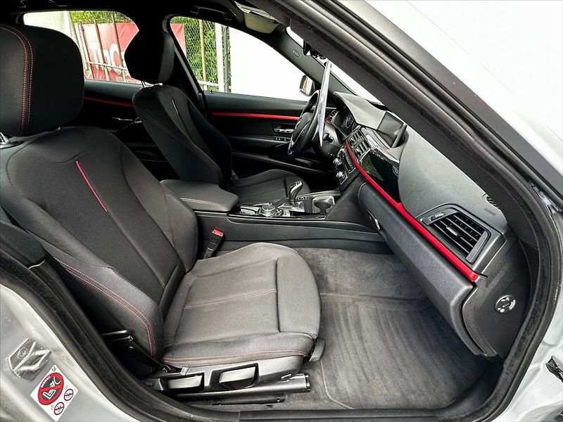 BMW Řada 3 2,0 2.0D 135kW GT- CZ - fotka 12 z 40
