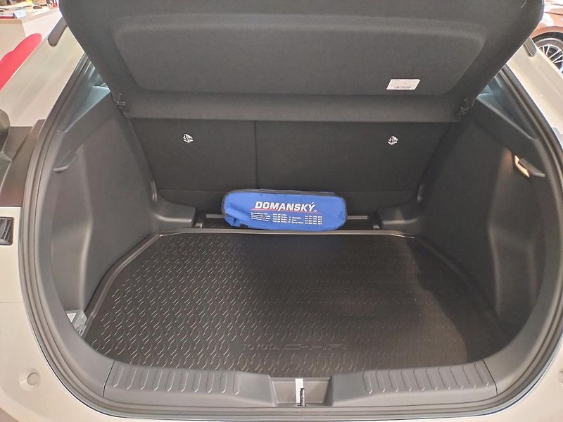 Toyota C-HR (2026) 1.8 FHEV COMFORT - 0% úrok - fotka 5 z 14