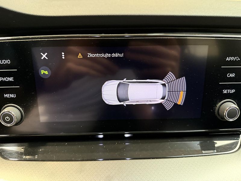 Škoda Octavia 2.0 TDI 110kW DSG Ambition Com - fotka 8 z 13