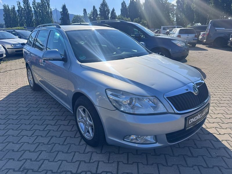 Škoda Octavia (2009) 1,6 TDI 77 KW FACELIFT TAŽNÉ - fotka 7 z 50
