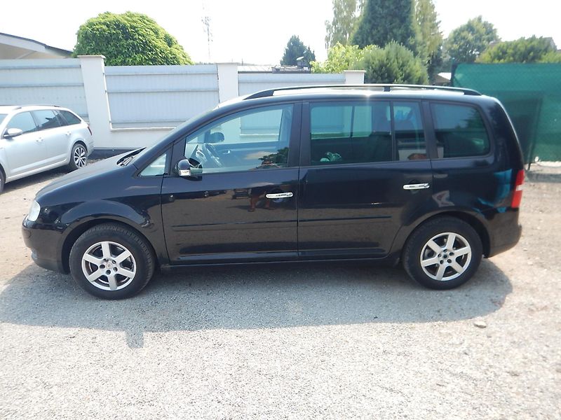 Volkswagen Touran 1.9 TDI, 7 MÍST, TAŽNÉ - fotografie inzerátu