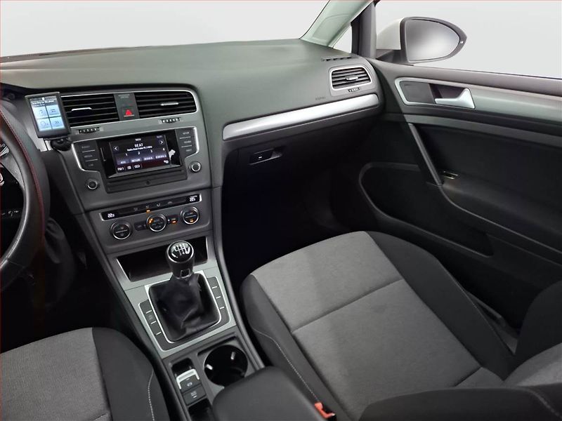 Volkswagen Golf (2013) 1.2 TSI - fotka 8 z 16