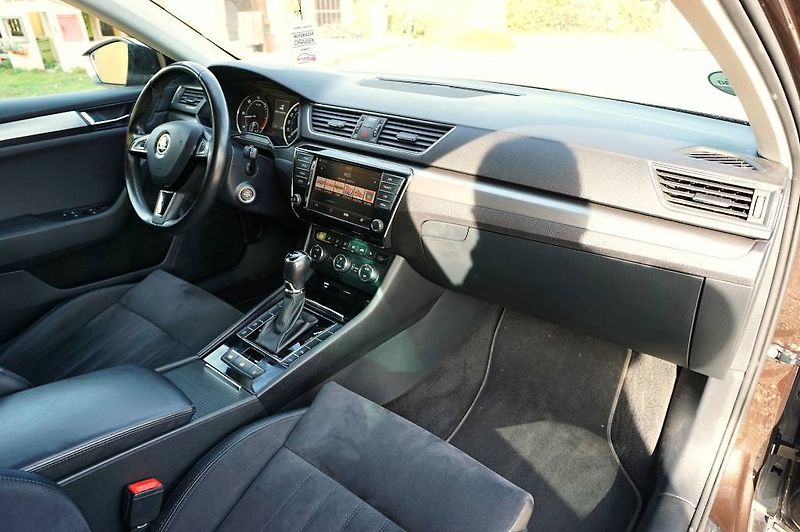 Škoda Superb (2016) STYLE PLUS 2,0 TDI 110 kW - fotka 18 z 53