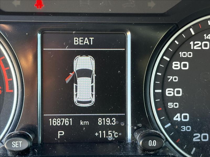 Audi Q5 3,0 TDi176kW 3x S-line,Max výb - fotka 23 z 50