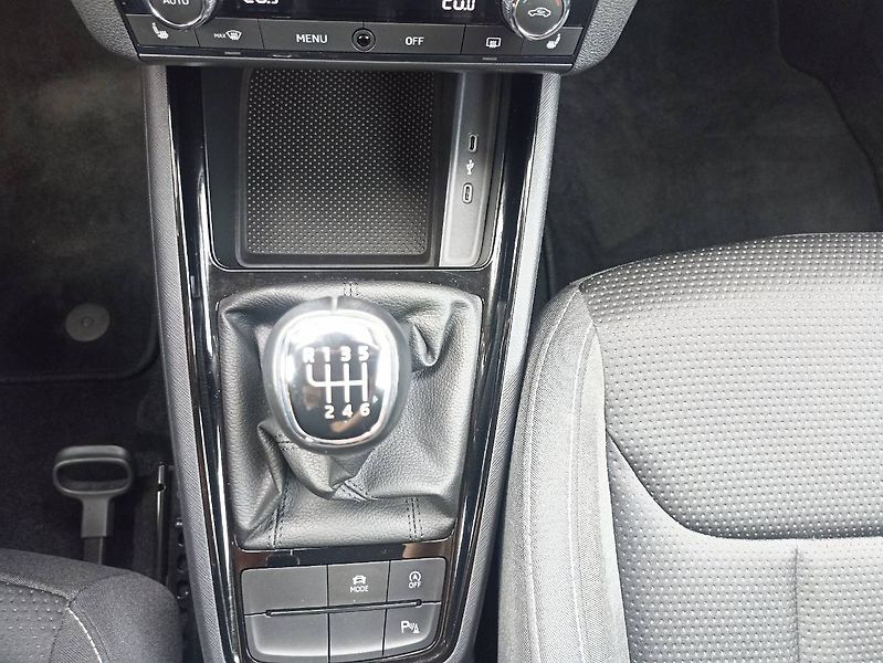 Škoda Kamiq (2022) 1.5 TSI 110kW záruka LED - fotka 17 z 31