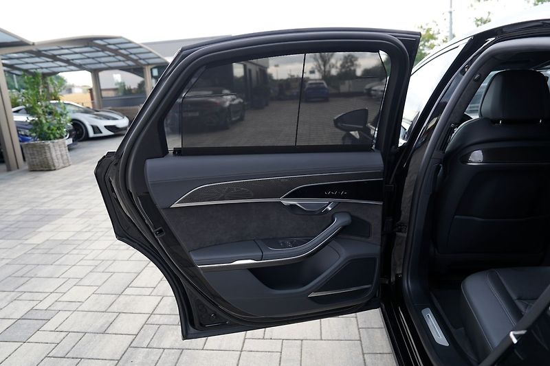 Audi S8 4.0 TFSI Quattro/B&O/Matrix/57 - fotka 19 z 48