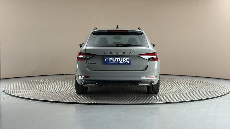Škoda Superb 1.5 TSI Sportline Combi - fotka 5 z 30