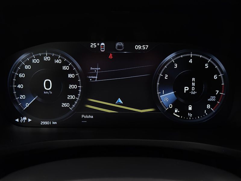 Volvo V60 CC MOMENTUM PRO AUT - fotka 16 z 48