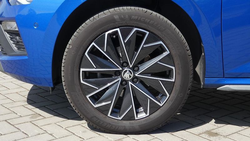 Škoda Kamiq 1.0 TSI 85kW First Edition DSG - fotka 24 z 25