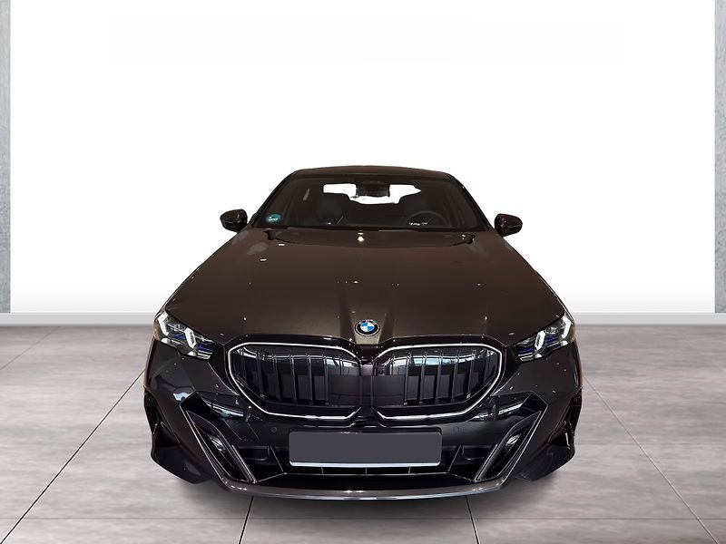 BMW Řada 5 540d xDrive M-Sport Pro Venti - fotka 2 z 11