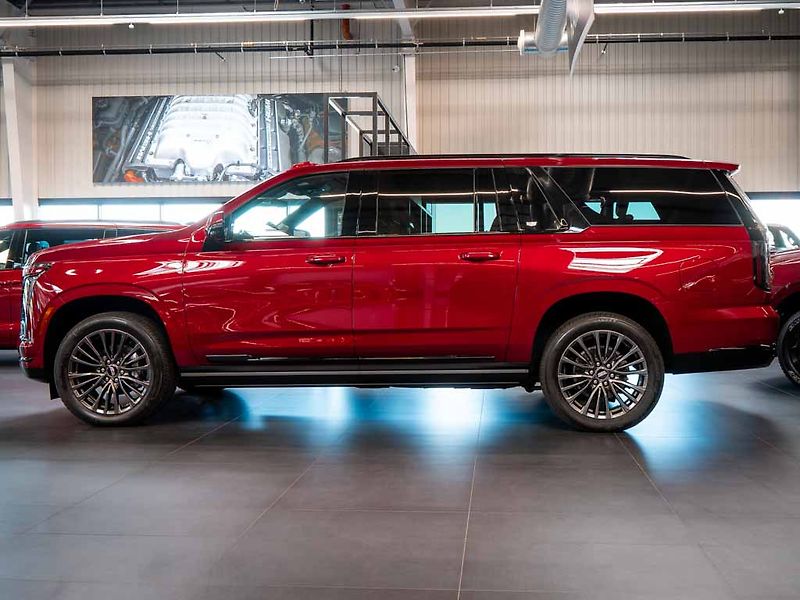 Cadillac Escalade (2026) 6.2 ESV Sport Platinum 2026 - fotka 2 z 50