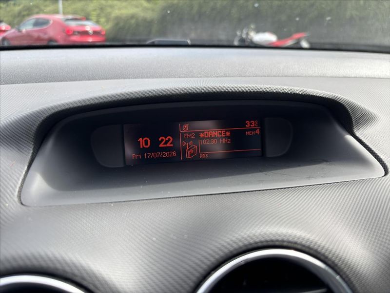 Peugeot 308 1,6 VTi 88kW NOVÉ ROZVODY - fotka 17 z 29