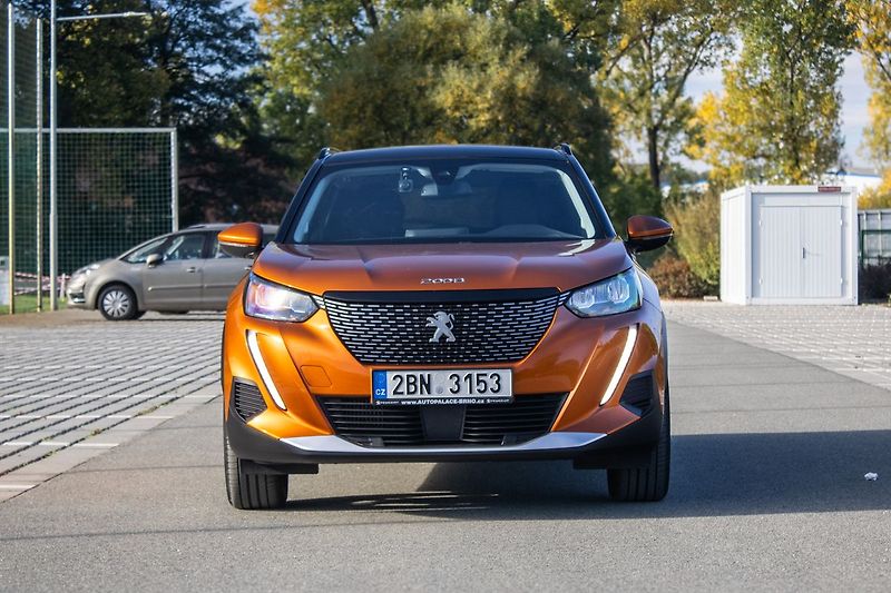Peugeot 2008 - fotka 2 z 36