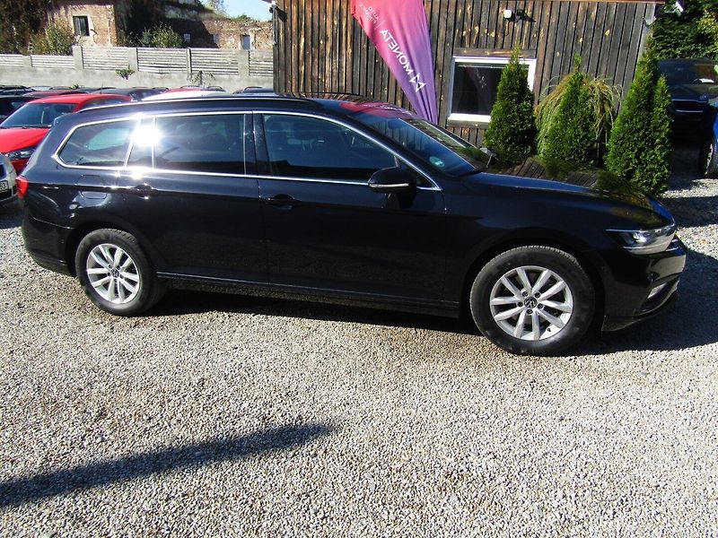 Volkswagen Passat (2021) 2.0 TDI DSG ACC - fotka 8 z 45