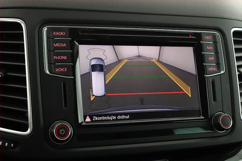 Volkswagen Sharan (2019) 2.0 TDI - fotka 8 z 23