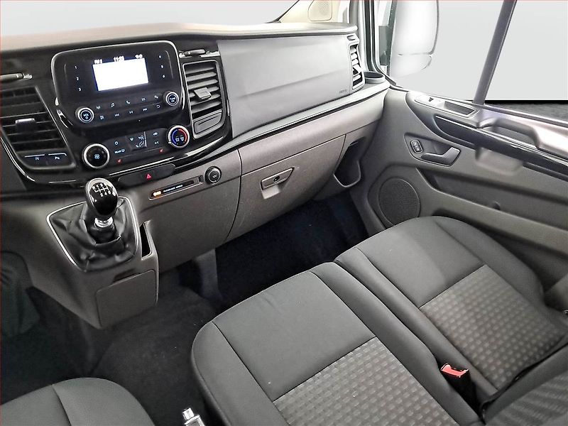 Ford Tourneo Custom (2019) Trend 2.0 EcoBlue, ČR - fotka 8 z 19