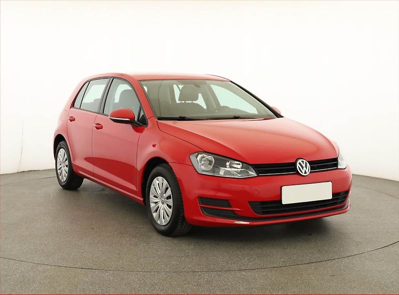 Volkswagen Golf (2014) Comfortline 1.2 TSI, Tempomat - fotografie inzerátu