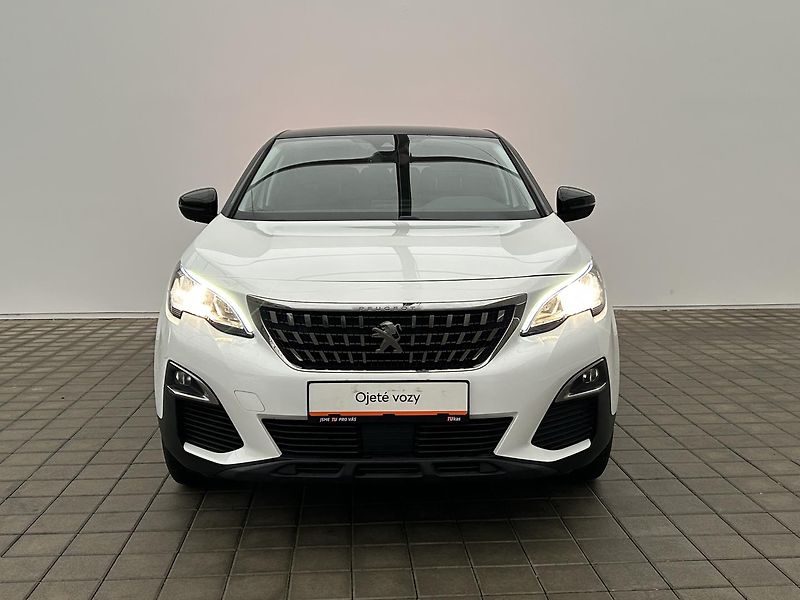Peugeot 3008 1.2 T ACTIVE - fotka 2 z 26