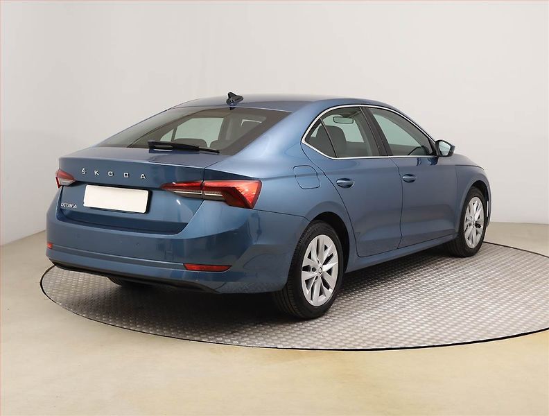 Škoda Octavia (2020) Style 2.0 TDI, ČR,1.maj - fotka 5 z 22
