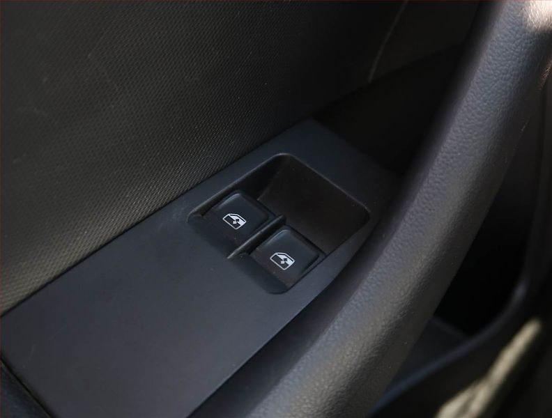 Škoda Rapid (2019) Spaceback 1.0 TSI, ČR,1.maj - fotka 16 z 17