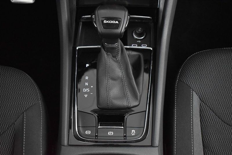 Škoda Kodiaq 2.0 TDI DSG*KAMERA*ACC*DPH*PO - fotka 19 z 37