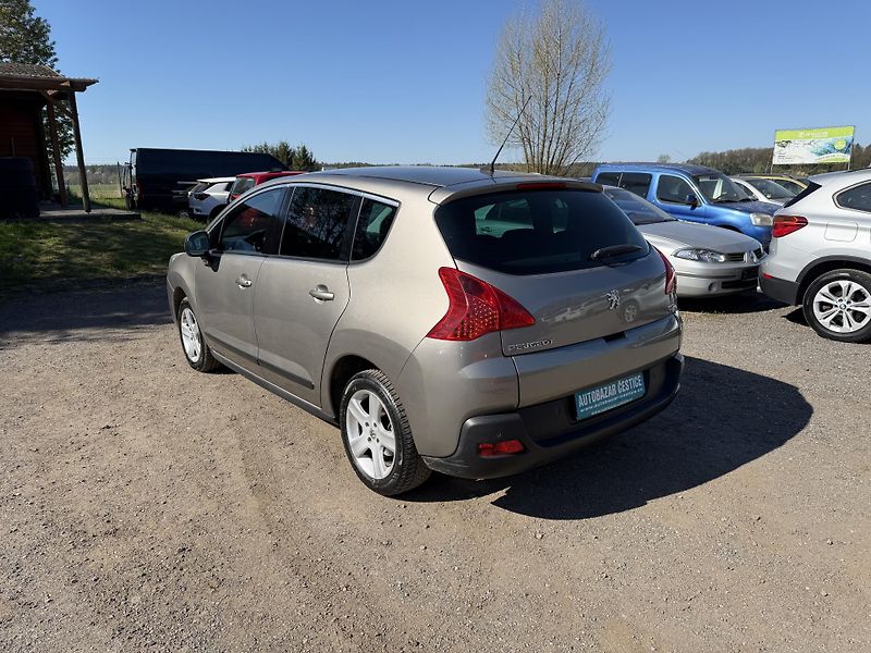 Peugeot 3008 1.6i 16V - fotka 8 z 21