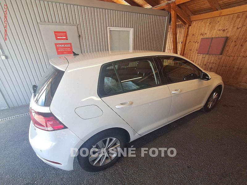 Volkswagen Golf (2017) 1.4 TSi, 1.maj,ČR, masáž - fotka 2 z 3