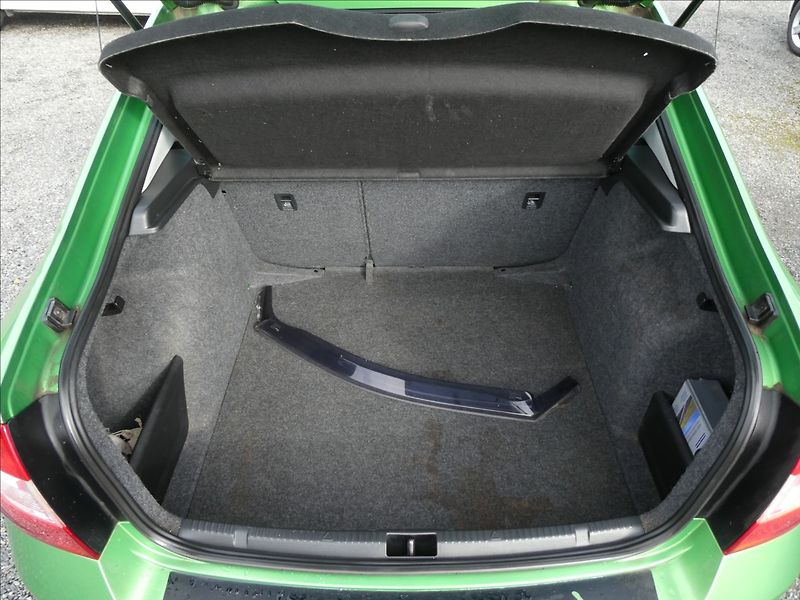 Škoda Rapid 1,2 TSi 77kW po servise,auto k - fotka 24 z 41