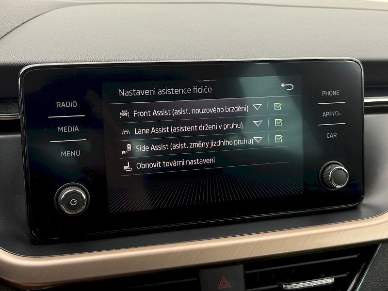 Škoda Scala (2021) 1.5 TSI 110 kW Style - fotka 19 z 22