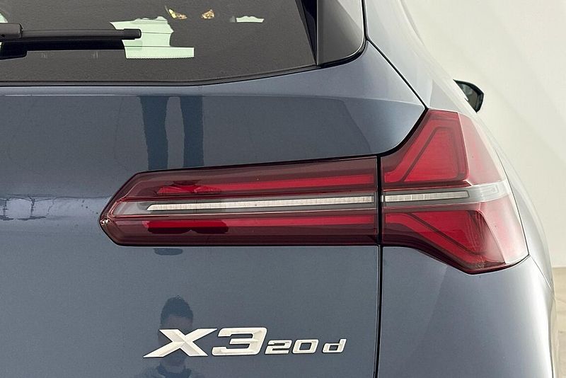 BMW X3 xDrive20d - fotka 4 z 19