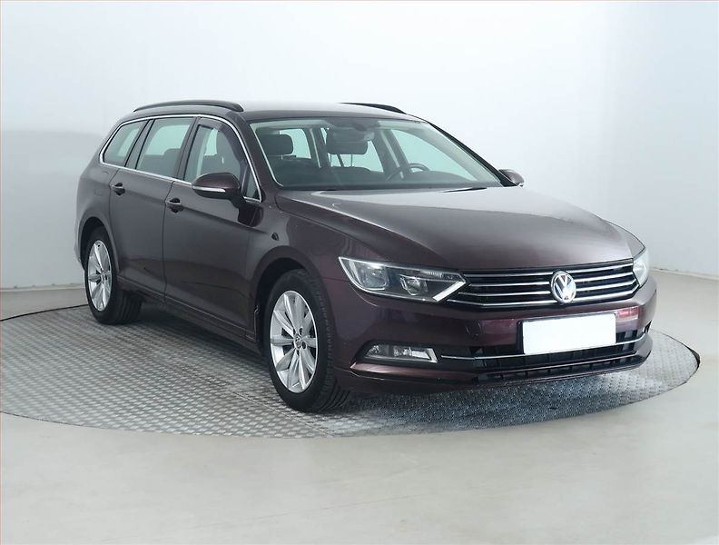 Volkswagen Passat (2018) Comfortline 2.0 TDI, Automat - fotografie inzerátu