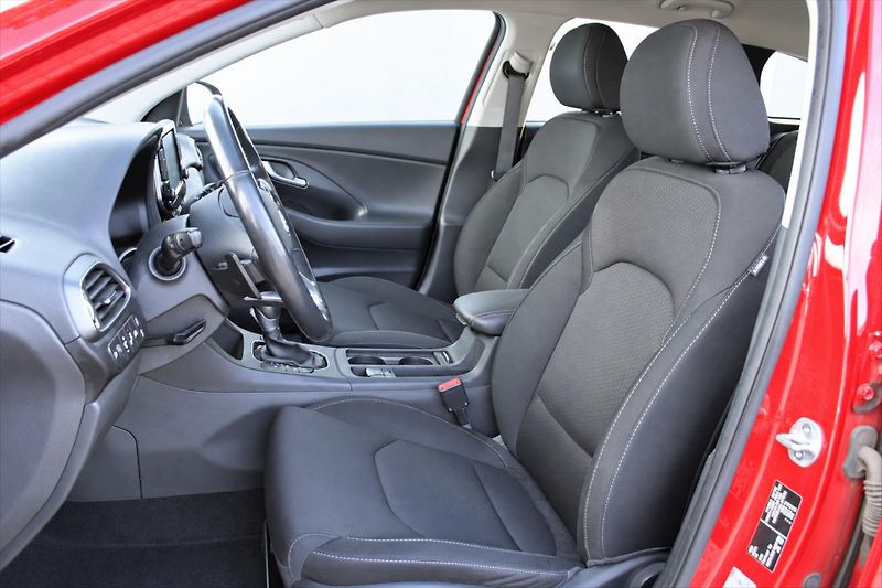 Hyundai i30 1.4 T-GDI ALL INCLUSIVE ČR - fotka 9 z 23