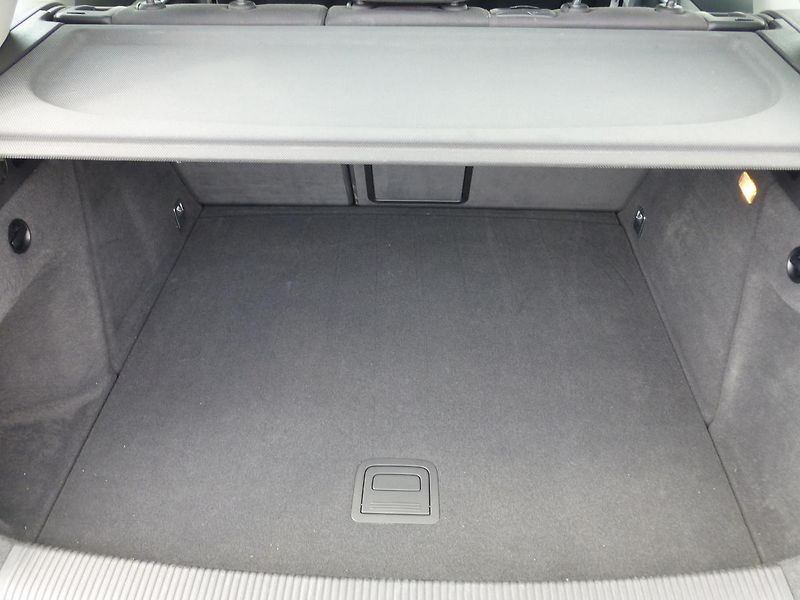 Audi Q3 (2012) 2,0TSI-125KW*NAVI**PARK.S**4X4 - fotka 25 z 26