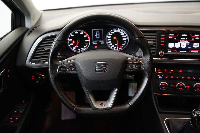 Seat Leon - fotka 18 z 27
