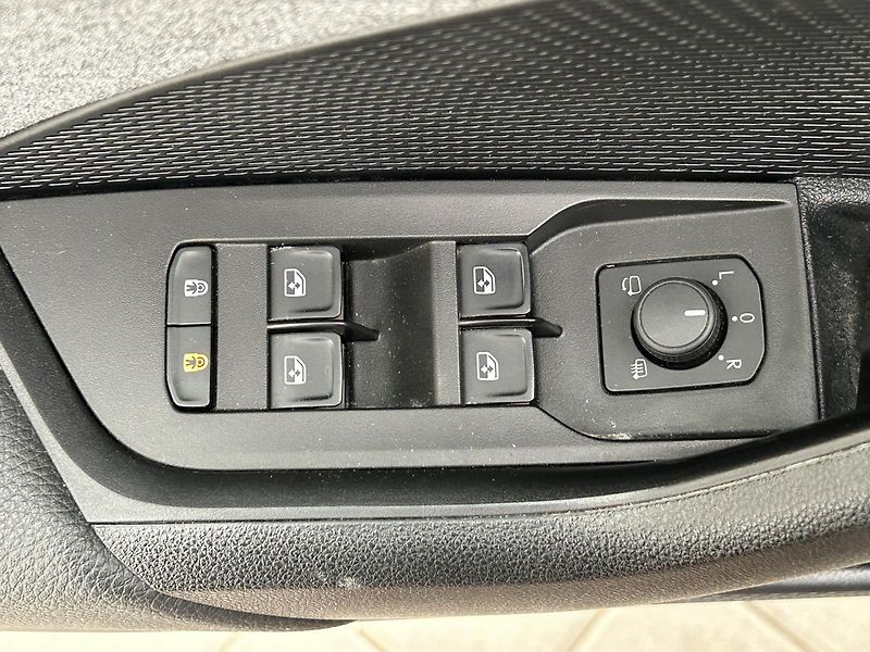 Škoda Octavia 1.5 TSI Top selection - fotka 24 z 35