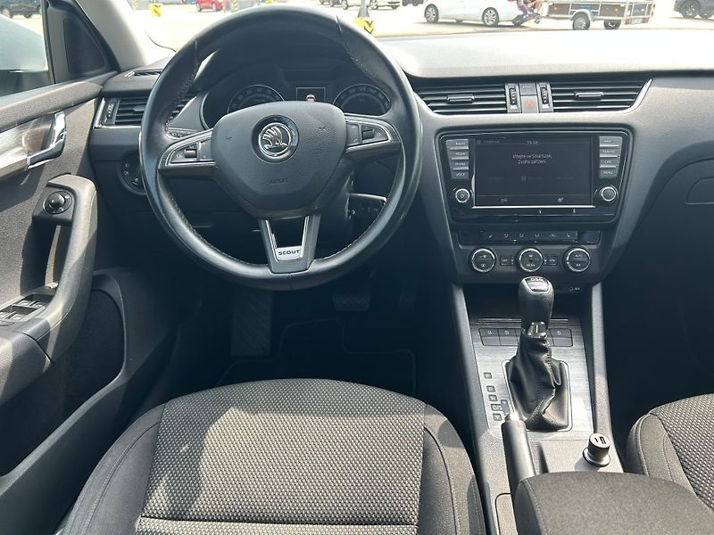 Škoda Octavia (2016) Octavia Scout 2.0TDI, DSG, 4x4 - fotka 12 z 33