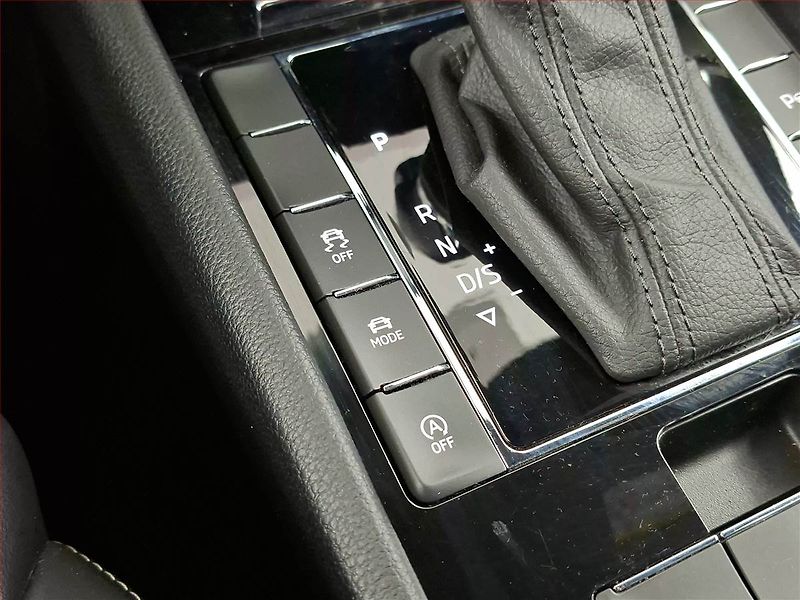 Škoda Superb (2020) Laurin&Klement 2.0 TDI - fotka 18 z 25