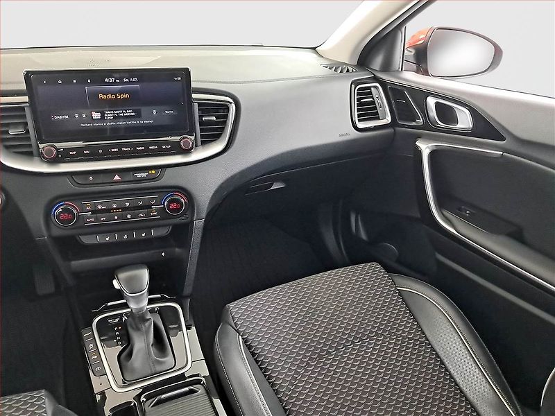 Kia XCeed (2023) TOP 1.5 T-GDI - fotka 8 z 18