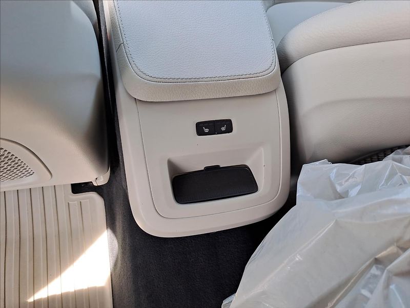 Volvo V90 2,0 T5 KOUPENO CZ,1.MAJITEL - fotka 9 z 19