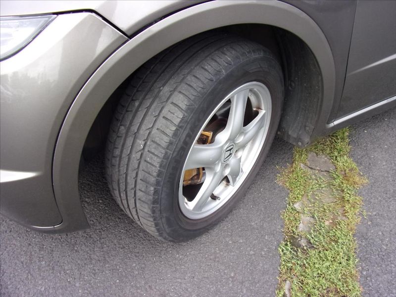 Honda Civic 1,3 i-DSI Comfort - fotka 22 z 24