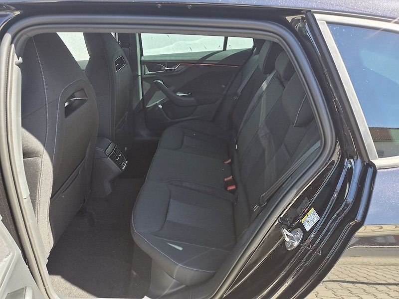Škoda Scala Dynamic 1,5TSI 110kW - fotka 8 z 14