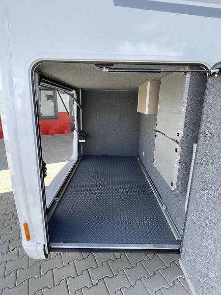 Frankia (2025) NEO M I7GDK - MB 2,0l/170HP - fotka 13 z 36