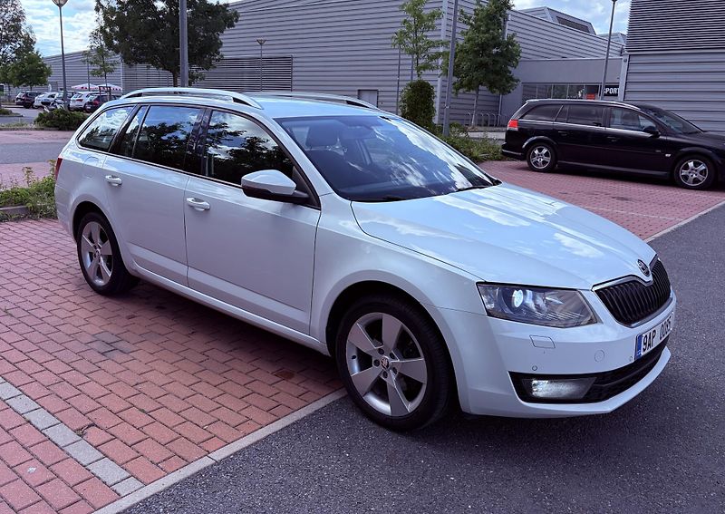 Škoda Octavia (2015) Škoda Octavia, 2.0TDI DSG - fotka 2 z 13