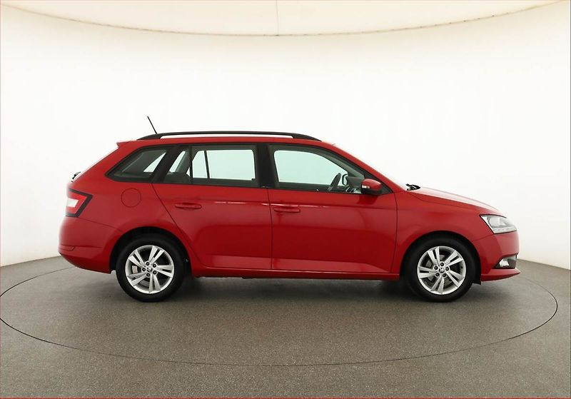 Škoda Fabia (2021) Ambition Plus 1.0 TSI - fotka 6 z 18