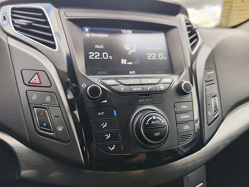 Hyundai i40 1.7 CRDI/104kW Experience AT - fotka 19 z 33